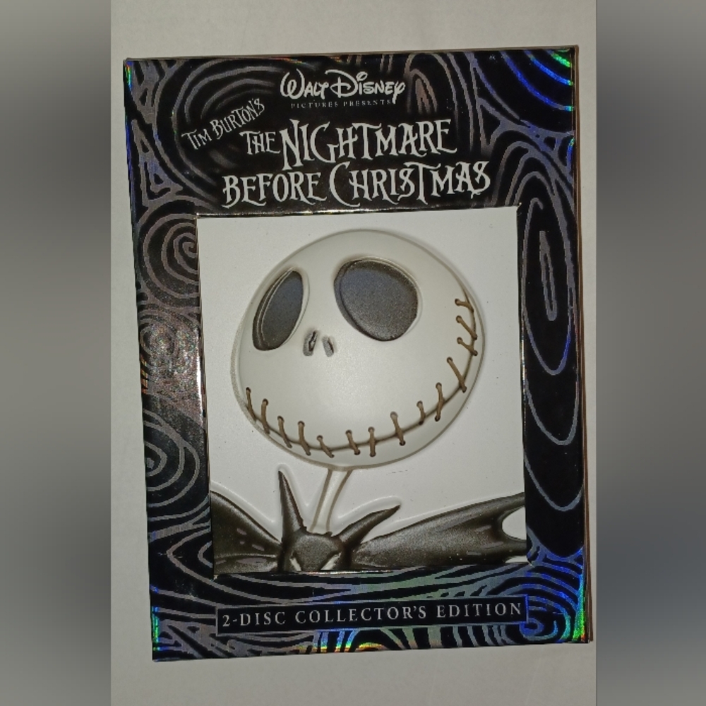 The Nightmare Before Christmas Collector's Edition/NWT Necklace & Earring Set.